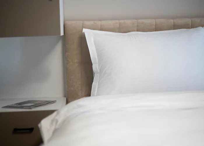 דירה Central Inn City Apartaments טיראנה